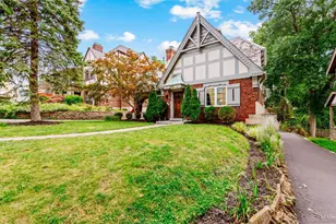 6272 Rogers Park Pl, Cincinnati, OH 45213 - Photo 1