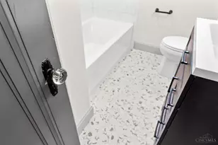 6272 Rogers Park Pl, Cincinnati, OH 45213 - Photo 17