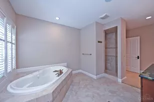 8100 Chinquapin Ln, Indian Hill, OH 45243 - Photo 31