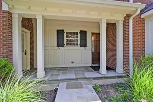 8100 Chinquapin Ln, Indian Hill, OH 45243 - Photo 5