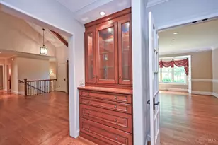 8100 Chinquapin Ln, Indian Hill, OH 45243 - Photo 15