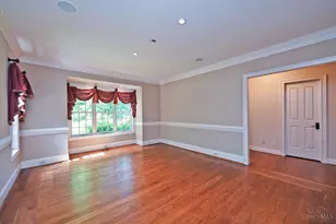 8100 Chinquapin Ln, Indian Hill, OH 45243 - Photo 9