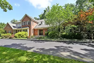 8100 Chinquapin Ln, Indian Hill, OH 45243 - Photo 3