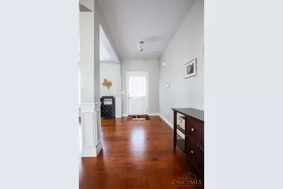 1779 Victoria Court, Wyoming, OH 45215 - Photo 3