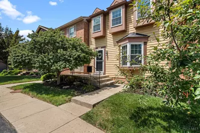 2717 N Kings Arms Circle, Centerville, OH 45440 - Photo 1