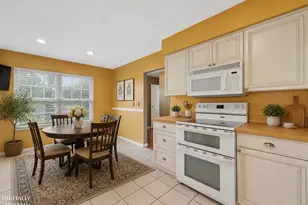 42 Applewood Dr, Fairfield, OH 45014 - Photo 9