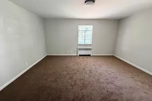 5855 Lathrop Pl, Cincinnati, OH 45224 - Photo 5