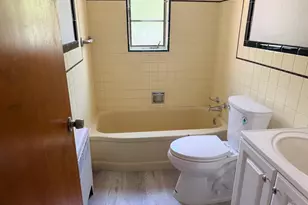 5855 Lathrop Pl, Cincinnati, OH 45224 - Photo 9