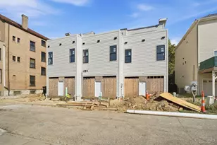 719 Ezzard Charles Dr, Cincinnati, OH 45203 - Photo 51