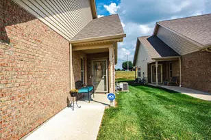 735 Villa Ct, Trenton, OH 45067 - Photo 5