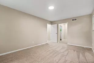 5160 Brasher Ave, Blue Ash, OH 45242 - Photo 7
