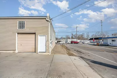 8201 Vine Street, Springfield Township, OH 45216 - Photo 17