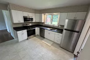 9361 Ranchill Dr, Springfield Township, OH 45231 - Photo 7