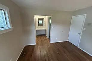 9361 Ranchill Dr, Springfield Township, OH 45231 - Photo 11