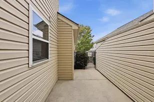 1443 Laurel Park Dr, Cincinnati, OH 45214 - Photo 33