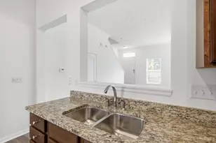 1443 Laurel Park Dr, Cincinnati, OH 45214 - Photo 13