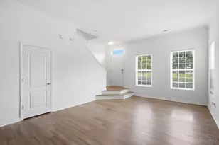 1443 Laurel Park Dr, Cincinnati, OH 45214 - Photo 5
