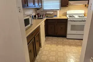11374 Rose Ln, Forest Park, OH 45246 - Photo 5