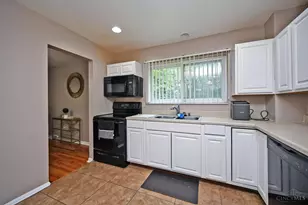 6586 S Oak Knoll Dr, Cincinnati, OH 45224 - Photo 17