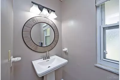 6586 S Oak Knoll Drive, Cincinnati, OH 45224 - Photo 23