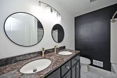6586 S Oak Knoll Drive, Cincinnati, OH 45224 - Photo 31