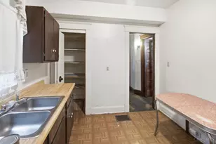 2035 Burnet Ave, Cincinnati, OH 45219 - Photo 13