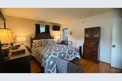 6080 Peachview Dr, Green Township, OH 45247 - Photo 21