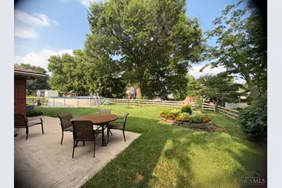 6080 Peachview Dr, Green Township, OH 45247 - Photo 7