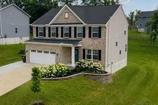 1372 Autumn Ridge Dr, Lebanon, OH 45036 - Photo 3