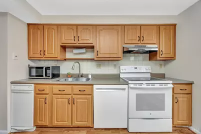10917 Barrington Court, Sycamore Township, OH 45242 - Photo 9