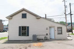 21 N E St, Hamilton, OH 45013 - Photo 3