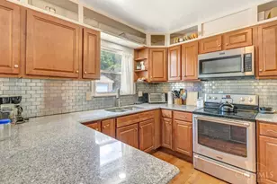 8294 Daly Rd, Springfield Township, OH 45231 - Photo 5