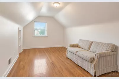 8294 Daly Road, Springfield Township, OH 45231 - Photo 15