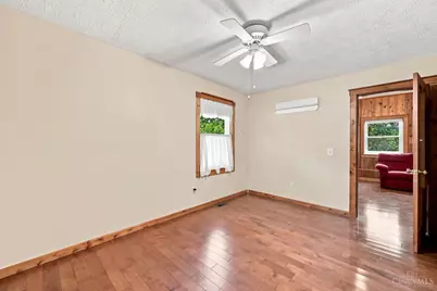 6583 Schweitzerhoff Road, Cincinnati, OH 45247 - Photo 15