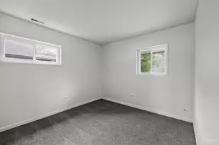 1305 Landis Ln, Springfield Township, OH 45231 - Photo 9