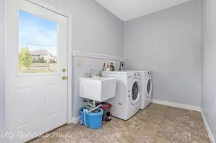 7847 Furrow Ct, West Chester, OH 45069 - Photo 23
