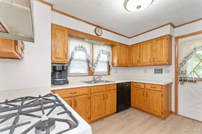 521 N Columbus Street, Jefferson Township, OH 45168 - Photo 11