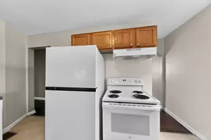 1911 Ashbrook Dr, Cincinnati, OH 45238 - Photo 15