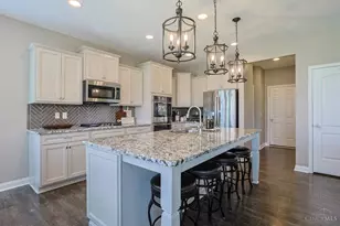 7485 Marsh Creek Ln, Hamilton Township, OH 45039 - Photo 13