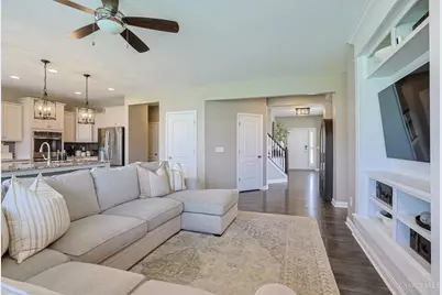 7485 Marsh Creek Lane, Hamilton Township, OH 45039 - Photo 11