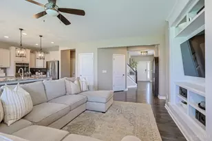 7485 Marsh Creek Ln, Hamilton Township, OH 45039 - Photo 11