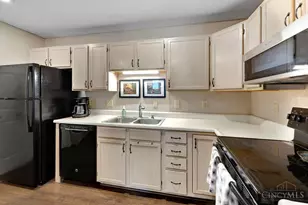 4350 Regency Ridge Ct, Green Township, OH 45248 - Photo 9