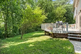 7976 Ashley View Dr, Columbia Township, OH 45227 - Photo 17