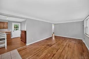 1390 Ridgecrest Dr, Miami Township, OH 45150 - Photo 3