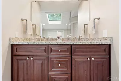15 Falling Brook Lane, Blue Ash, OH 45241 - Photo 17