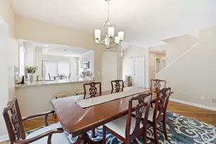 15 Falling Brook Ln, Blue Ash, OH 45241 - Photo 9