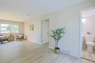 6029 Waldway Ln, Cincinnati, OH 45224 - Photo 13