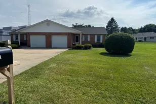 112 Erin Ct, Hillsboro, OH 45133 - Photo 1