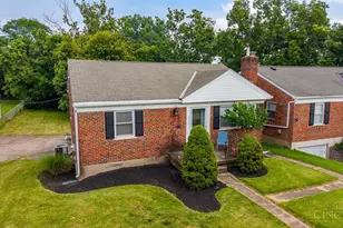 4894 Oaklawn Dr, Cincinnati, OH 45227 - Photo 3