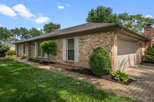 9732 Stagecoach Dr S, Centerville, OH 45458 - Photo 11